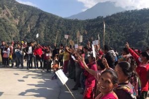 अरुण तेस्रोका मजदुर आन्दोलित हुँदा आयोजनाको काम अवरुद्ध