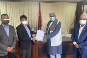 आइएमई फाउन्डेशनद्वारा तीन करोडको स्वास्थ्योपकरण सहयोग