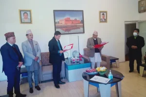 राष्ट्रिय वाणिज्य बैंक सञ्चालक समिति अध्यक्षमा शर्मा, गभर्नरसमक्ष लिए पद तथा गोपनीयताको शपथ