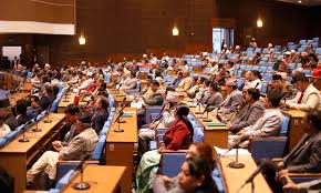 प्रवक्ता गुरुङ: निजामती विधेयकमा ‘कुलिङ पिरियड’ राख्न कर्मचारीले प्रधानमन्त्रीलाई घेराए