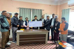 इच्छाकामना गाउँपालिकालाई प्रो­टेक्भिट माइक्रो इन्स्योरेन्सद्वारा बीमा रकम हस्तान्तरण
