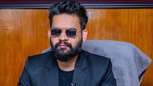 बालेन शाहले राजीनामा हाललाई होल्ड गरे, रास्वपा कार्यालय जाँदै