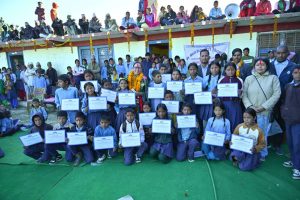 वर्ल्डलिंक कम्युनिकेसन लिमिटेडद्वारा नानीकोट स्वास्थ्यचौकीमा सौर्य प्रणाली र डीप–फ्रिज जडान