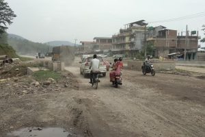 दाउन्ने–नारायणगढ–बुटवल सडक ८०% सम्पन्न, यात्रामा अझै सास्ती