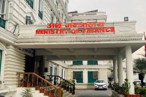 सरकारी कर्मचारीको इन्धन सुविधा कटौती