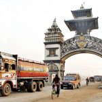 वीरगन्ज नाकामा भन्सार सेवा अवरुद्ध, एमआरपी विवादको असर