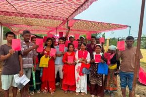 बर्दियाबाट लालपुर्जा वितरण सुरु, २९ भूमिहीन परिवार जग्गाधनी बने