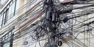 काठमाडौंका अव्यवस्थित तार व्यवस्थापन गर्न सरकार सक्रिय, समयसीमाभित्र काम सक्न निर्देशन
