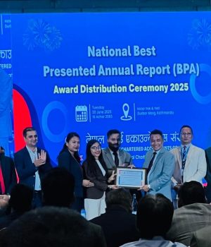 सन नेपाल लाइफले पायो नेशनल बेस्ट प्रिजेन्टेड एनुअल रिपोर्ट अवार्ड