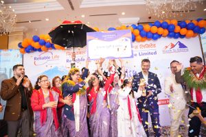 रिलायबल नेपाल लाइफद्वारा उत्कृष्ट अभिकर्तालाई सम्मान, कार्यक्रमलाई निरन्तरता दिने सीईओको प्रतिबद्धता