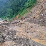 बाढी–पहिरोले बागमती र कोशीका सडकमा यातायात प्रभावित