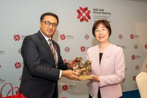 एआईआईबीसँग नेपालको पूर्वाधार लगानी बढाउन अर्थमन्त्री वाग्लेको आग्रह