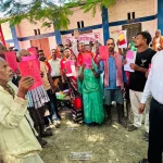 नापजाँच भएको ११ वर्षपछि धनुषाका २३३ परिवारले पाए लालपुर्जा