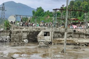 बाढी प्रभावित क्षेत्रमा विद्युत् पुनःस्थापनालाई तीव्रता, धार्चेमा अझै अवरुद्ध